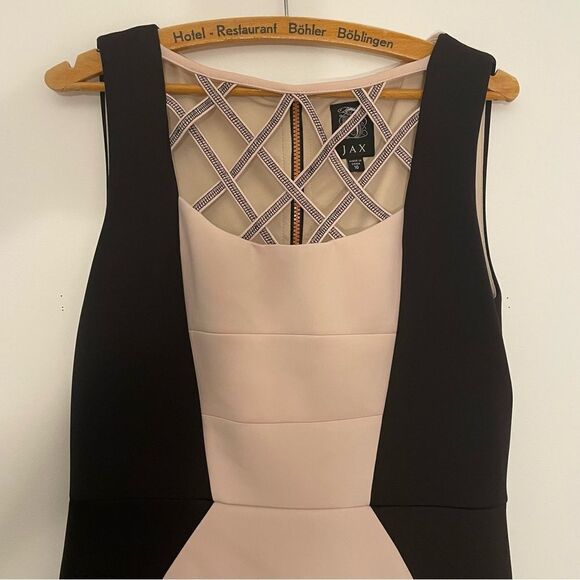 JAX Black and Pink/Nude Panel Bodycon Crisscross Neckline Dress Size 10 - Picture 10 of 12